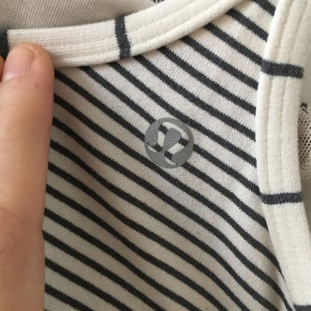 Lululemon Size 8 Tank - Picture 3 of 3